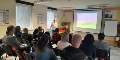 seminář SYSTÉMOVÉ I ATYPICKÉ KLEMPÍŘSKÉ PRVKY, NOVINKY V OBLASTI ETICS A JEHO ÚDRŽBĚ
